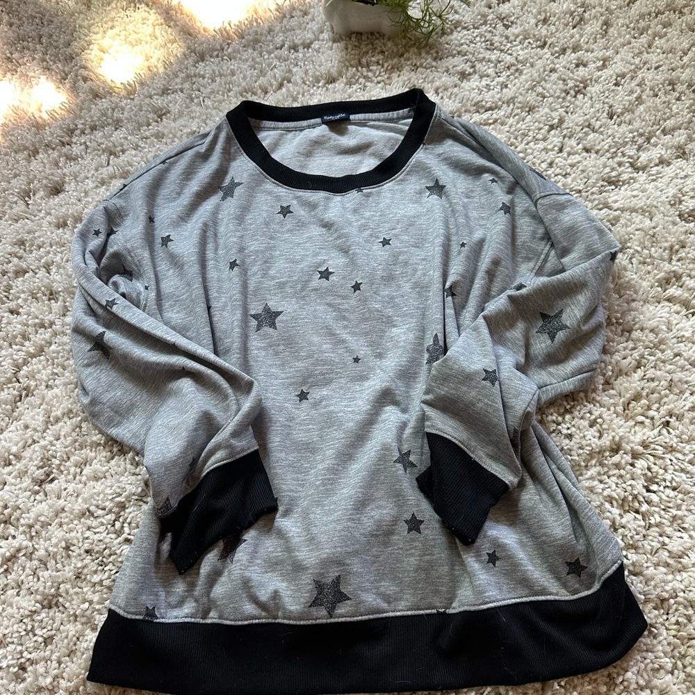 Splendid star universe planets long sleeve comfy cozy women’s sweater.